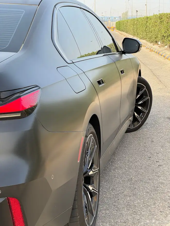 2024 BMW 740i 6