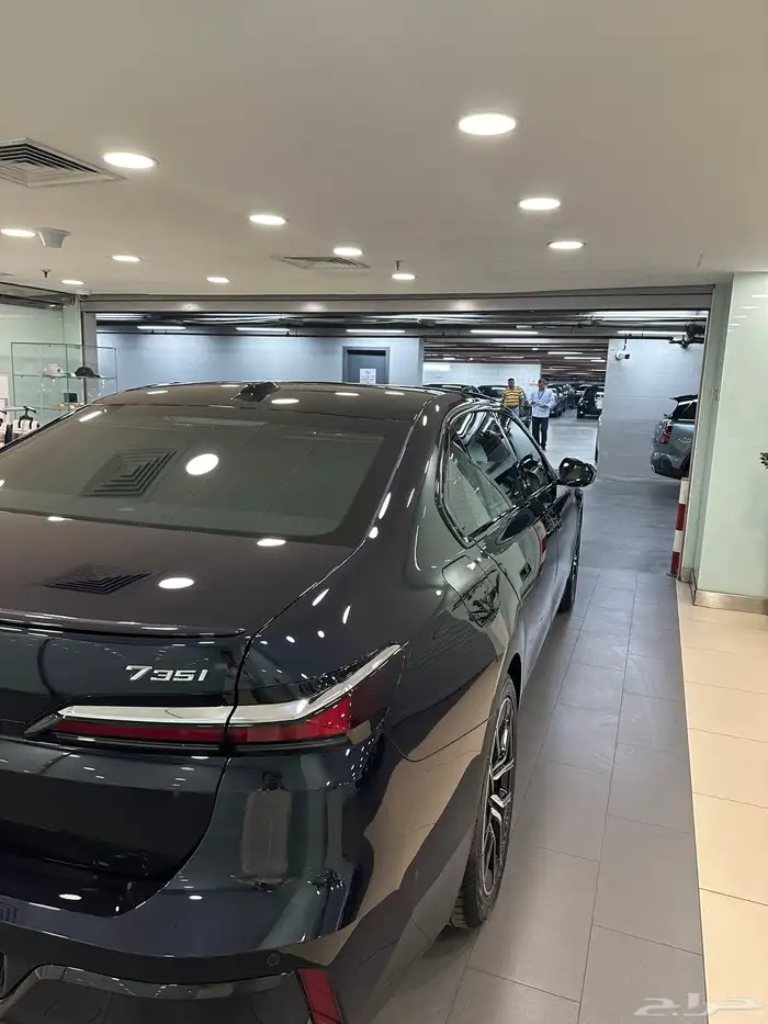 تم البيع BMW 735i 2025 new 8