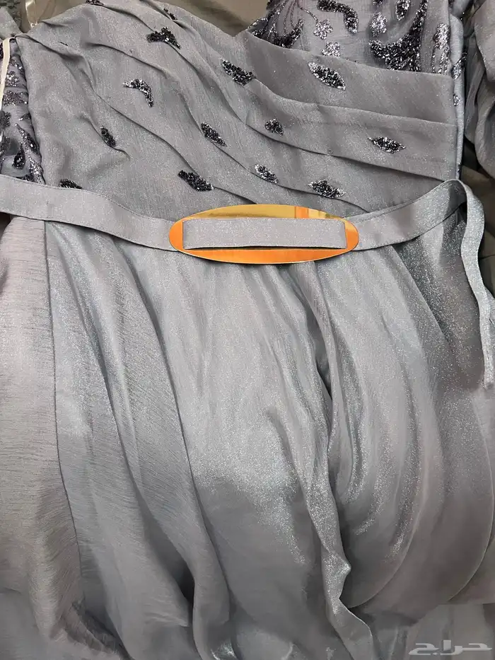 ثلاث فساتين ب 150 1