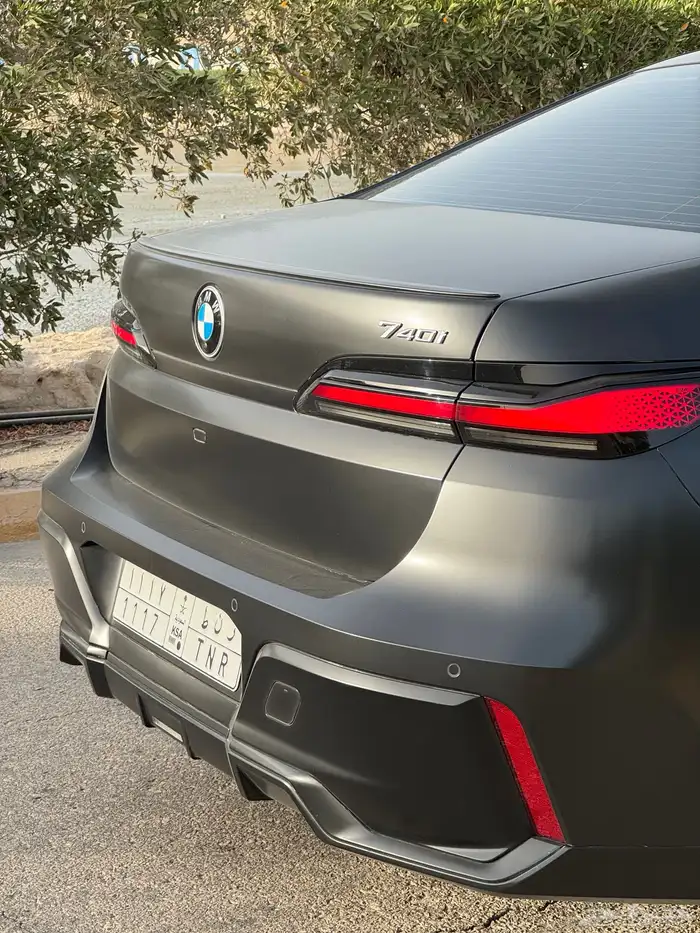 2024 BMW 740i 5