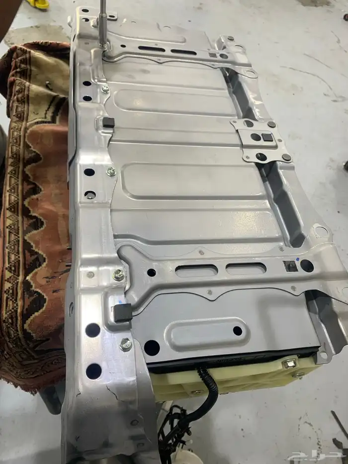صيانة بطارية لكزس هايبرد GS450h 4