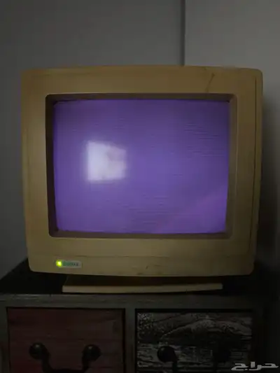 شاشة كمبيوتر قديمة 1