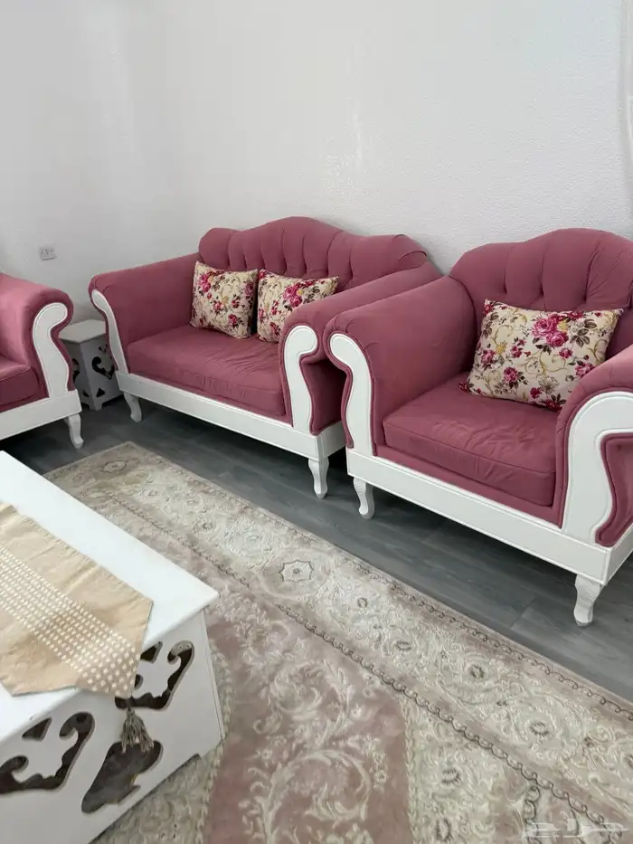 كنب مجلس للبيع كامل اغراضه 3