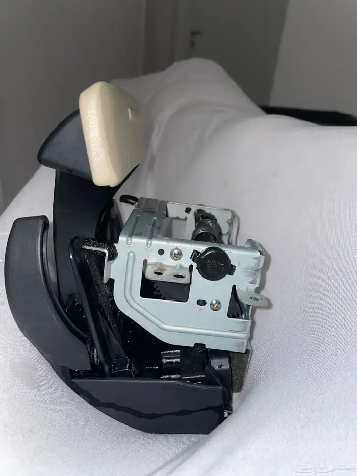 حامل اكواب لكزس es330 للبيع بجده 1