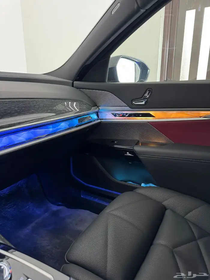 2024 BMW 740i 33