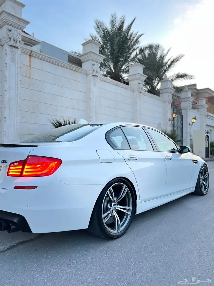 بي ام دبليو M5 الفئة الخامسة 2013 بحالة الوكالة ( تم البيع ) 4