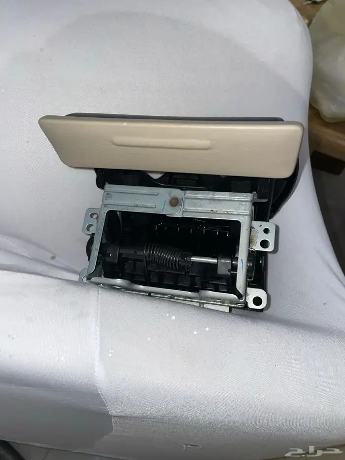 حامل اكواب لكزس es330 للبيع بجده 3