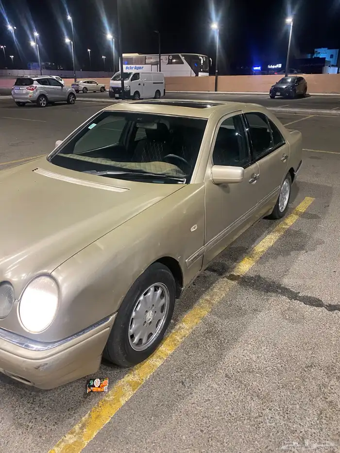 سيارة مرسدس عيون 0