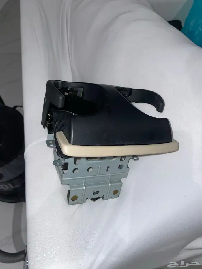 حامل اكواب لكزس es330 للبيع بجده 4