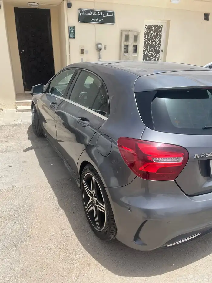 مرسيدس A250 موديل 2018 ممشاها 89000 نظيفها جدا 13