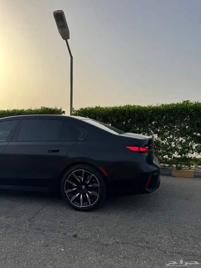 2024 BMW 740i 9