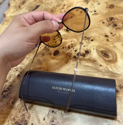 نظارة شمسية Oliver Peoples index