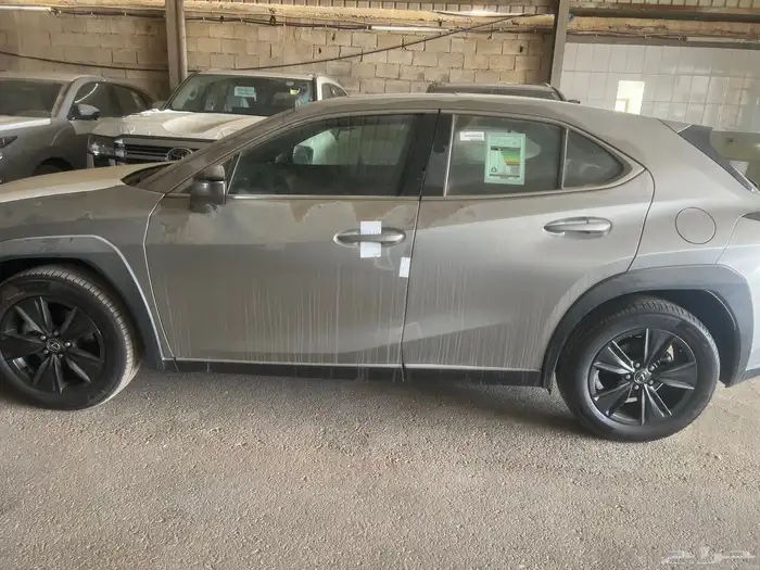 لكزس UX300h موديل 2024 العودة لجميع السيارات 4