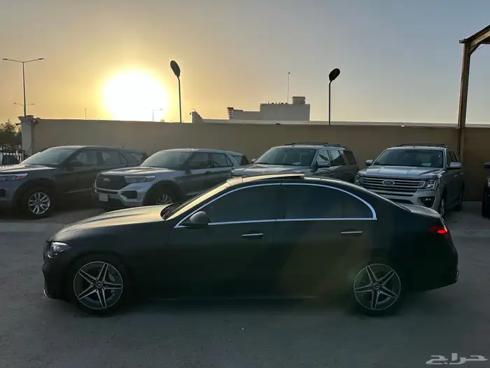 مرسيدس c200 فل كامل 2023 عداد 50 الف amg 3