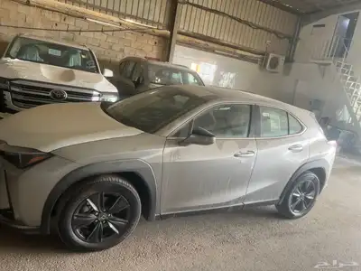 لكزس UX300h موديل 2024 العودة لجميع السيارات 0