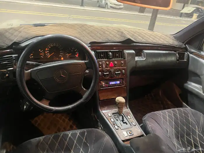 سيارة مرسدس عيون 3