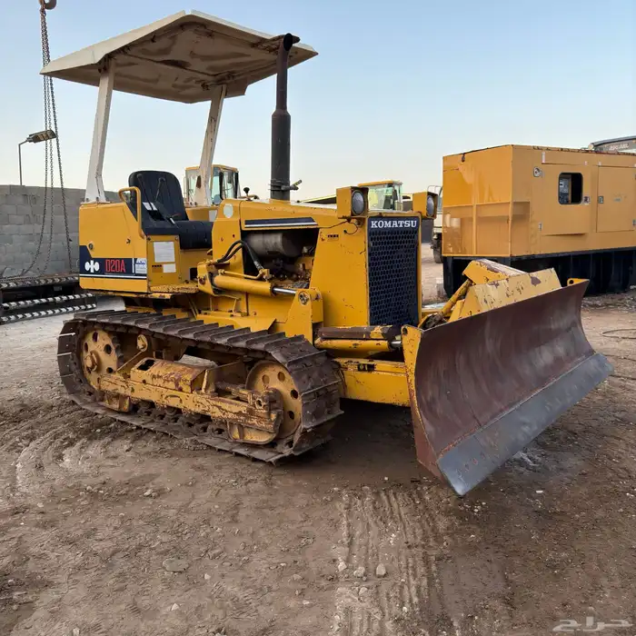 يلدوزر كوماتسو D20A 0