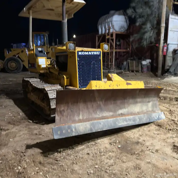 يلدوزر كوماتسو D20A 10