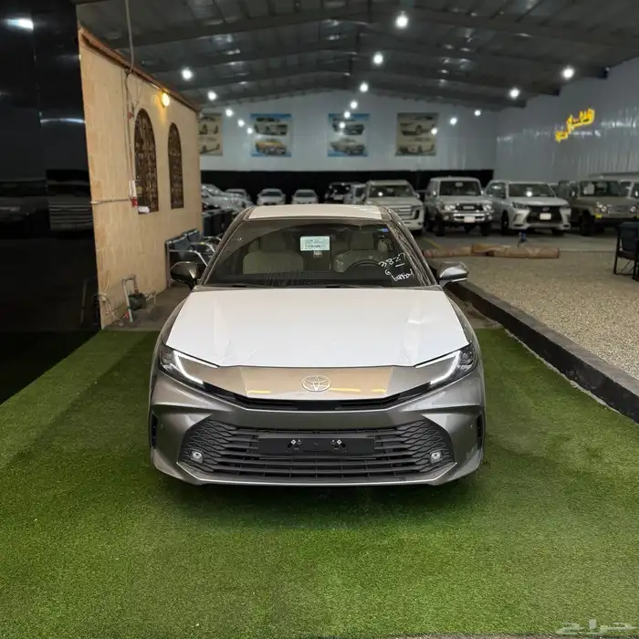 كامري E 2025 بنزين عرض خاص 1