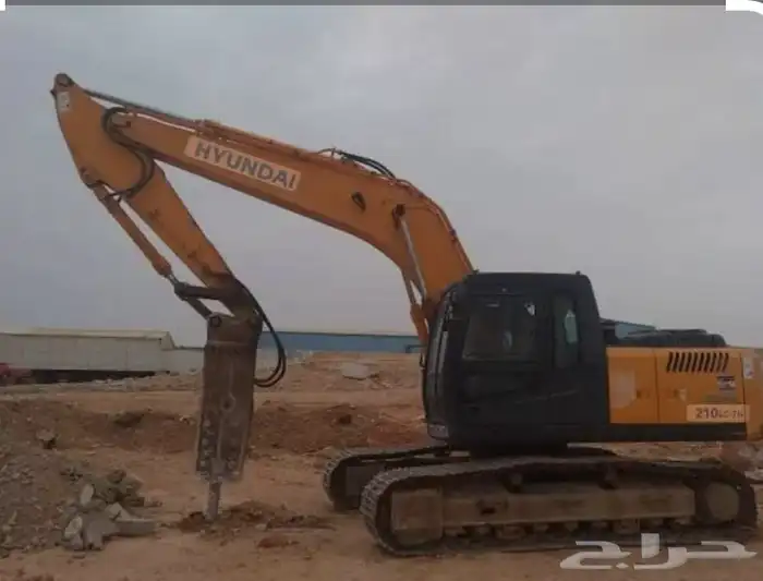 للإيجار اليومي او الشهري  معدات للإيجار  شيول قلاب بوكلين 4