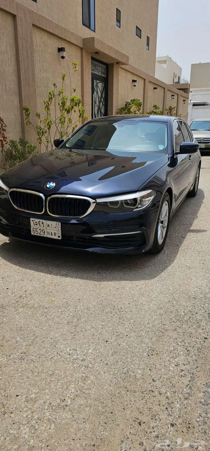 BMW الفئة الخامسة 520 موديل 2019 0