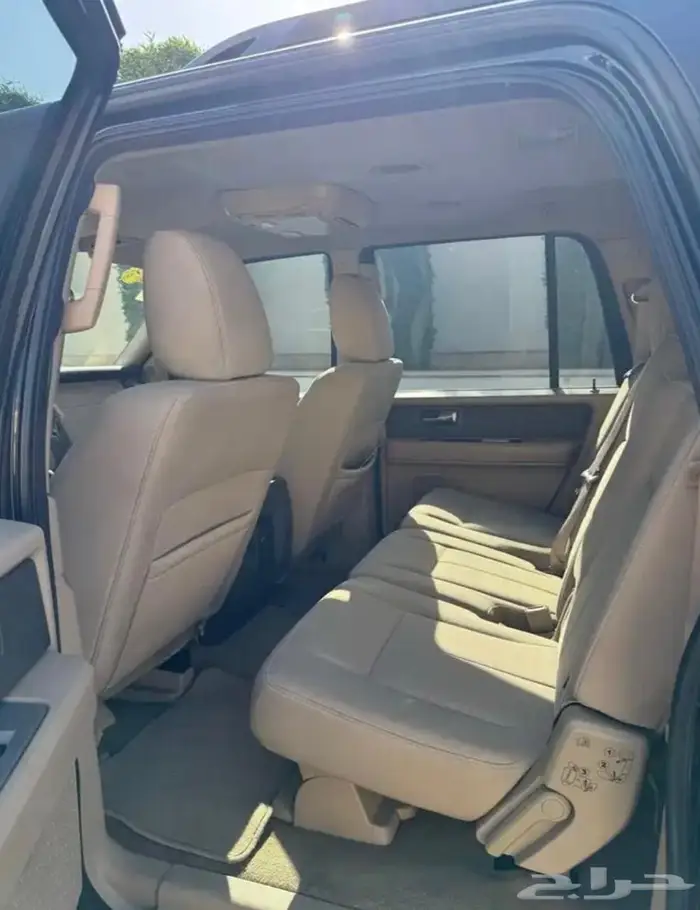 Ford Expedition EL middle option 2012 1