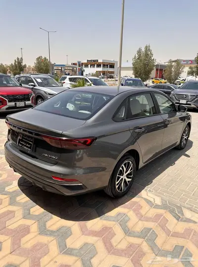 جيلي ام جراند 2024 25