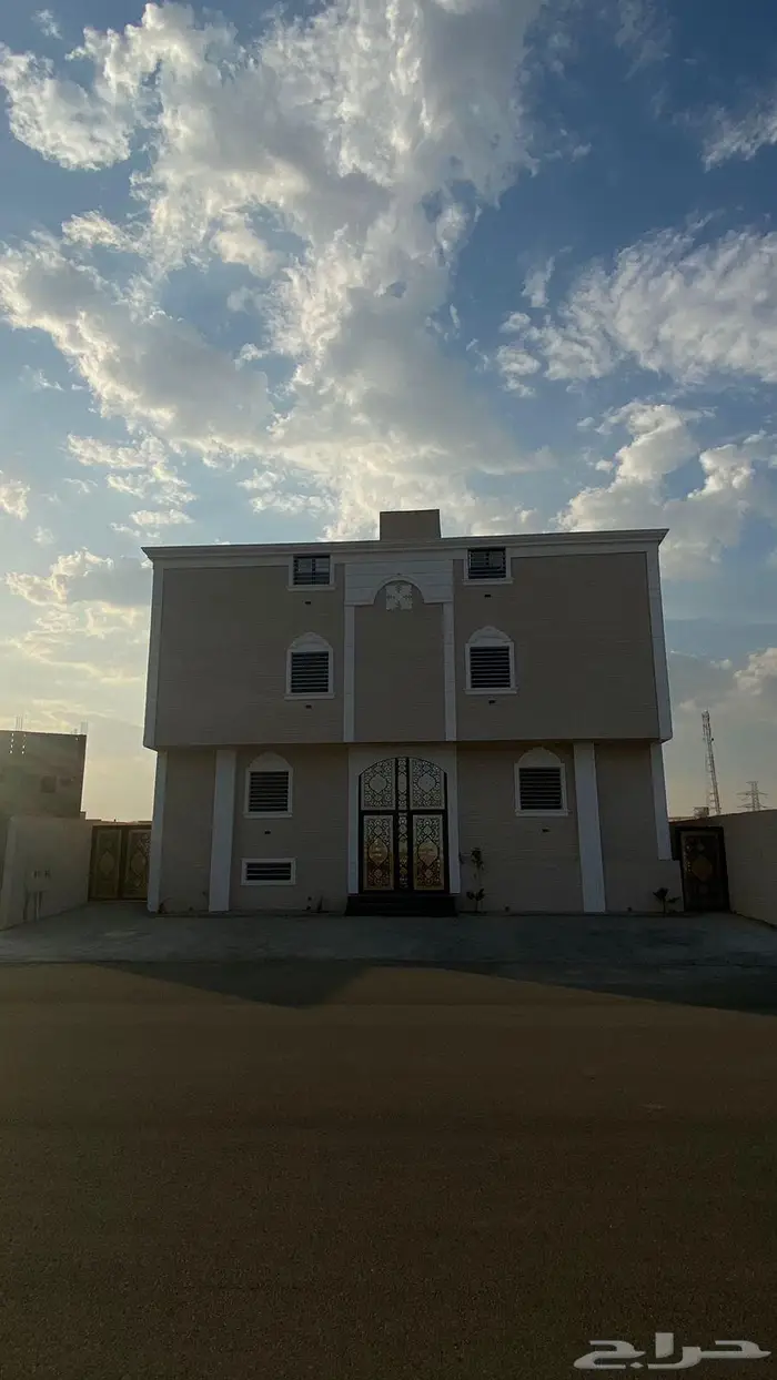 للبيع عمارة دورين وملحق مع بدرون - جليل المنح ( ب ) 4