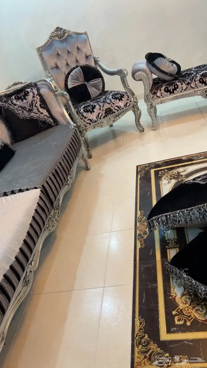 كنب نظيف جدا شبه جديد 5