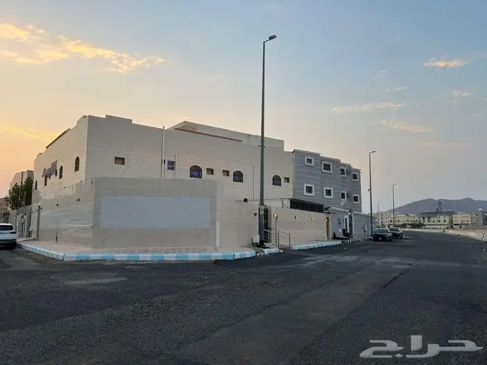 عمارة واجهتين 750 متر 7