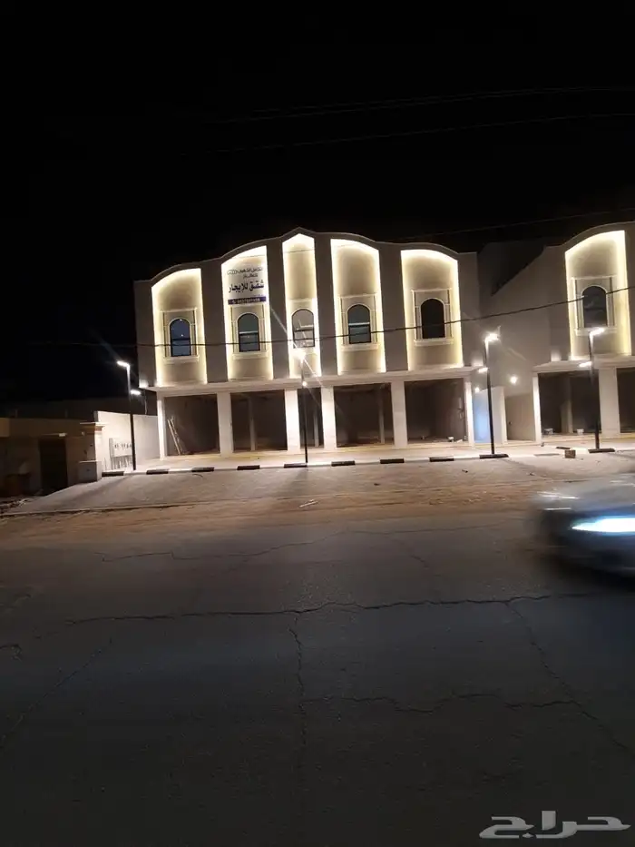 للبيع عمارة 18 و 4 محلات بحي البلدية حفر الباطن 2