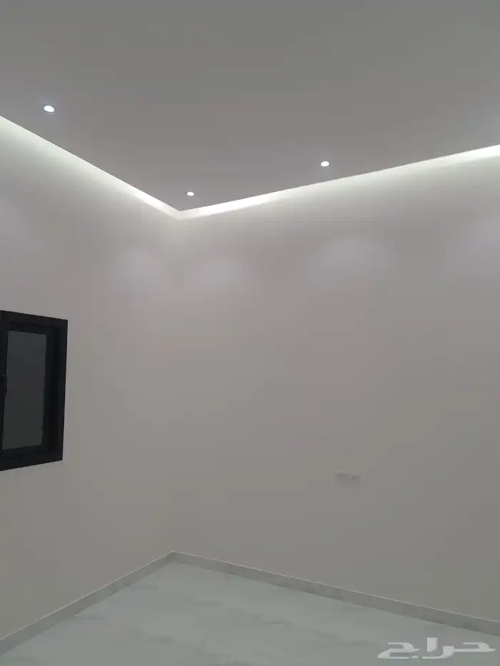 للبيع عمارة 18 و 4 محلات بحي البلدية حفر الباطن 10