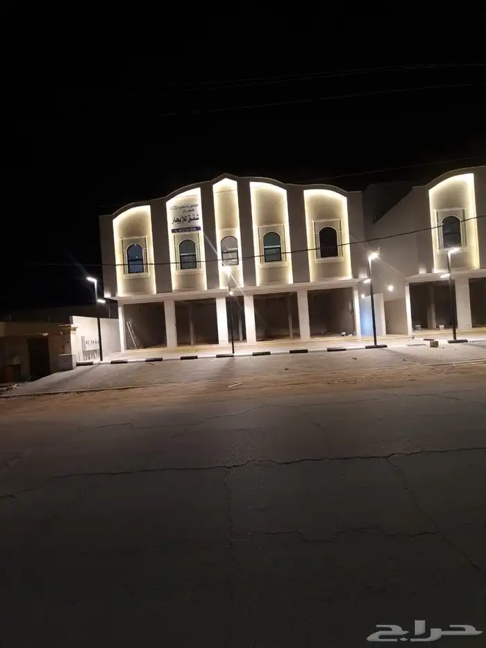 للبيع عمارة 18 و 4 محلات بحي البلدية حفر الباطن 3