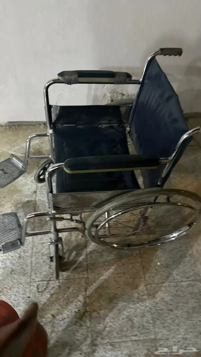 سرير حدي تحط المرتبه وتنام وكرسي متحرك كلها 150 0