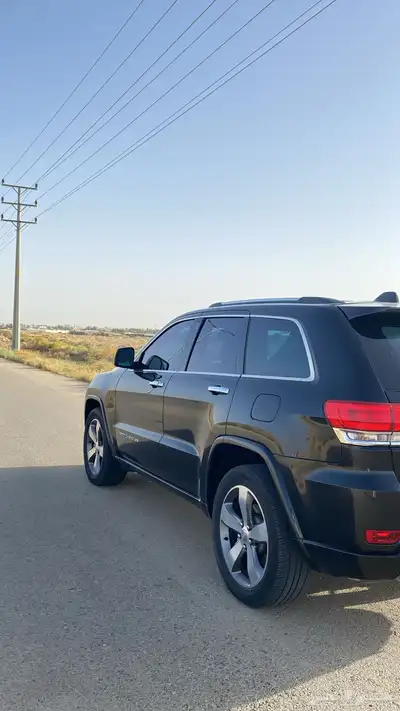 جيب جراند شيروكي 2015 2