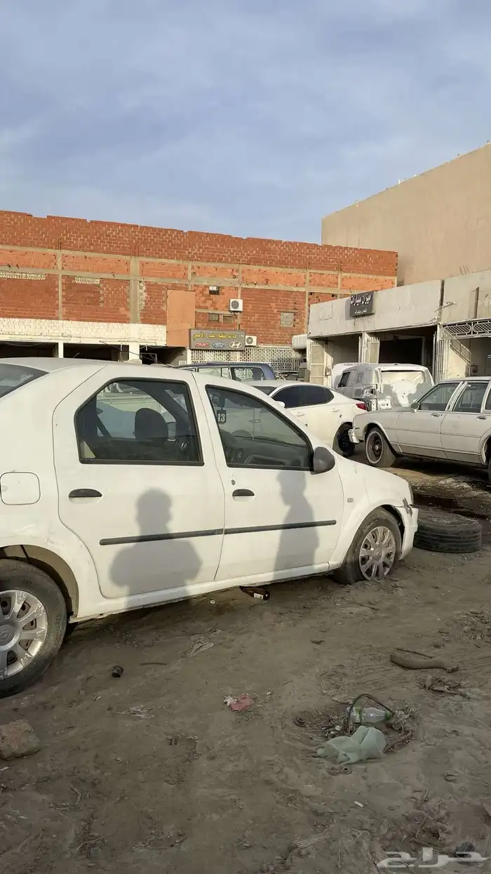 للبيع سياره رينو لوجان 2013 1