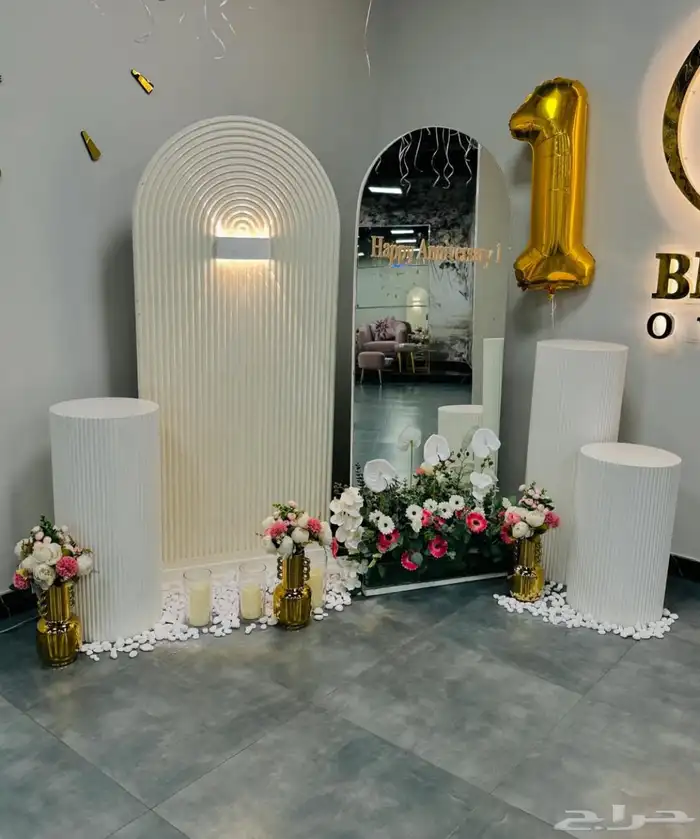 طاولات استقبال طاولات طعام سماعات مداخل استقبال مريات 7