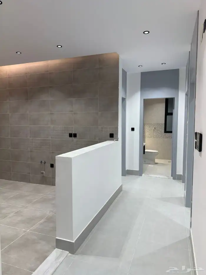 شقة جديدة للايجار حي الصفا 4 غرف ثلاث حمامات 6