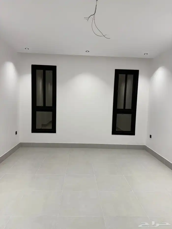شقة جديدة للايجار حي الصفا 4 غرف ثلاث حمامات 2