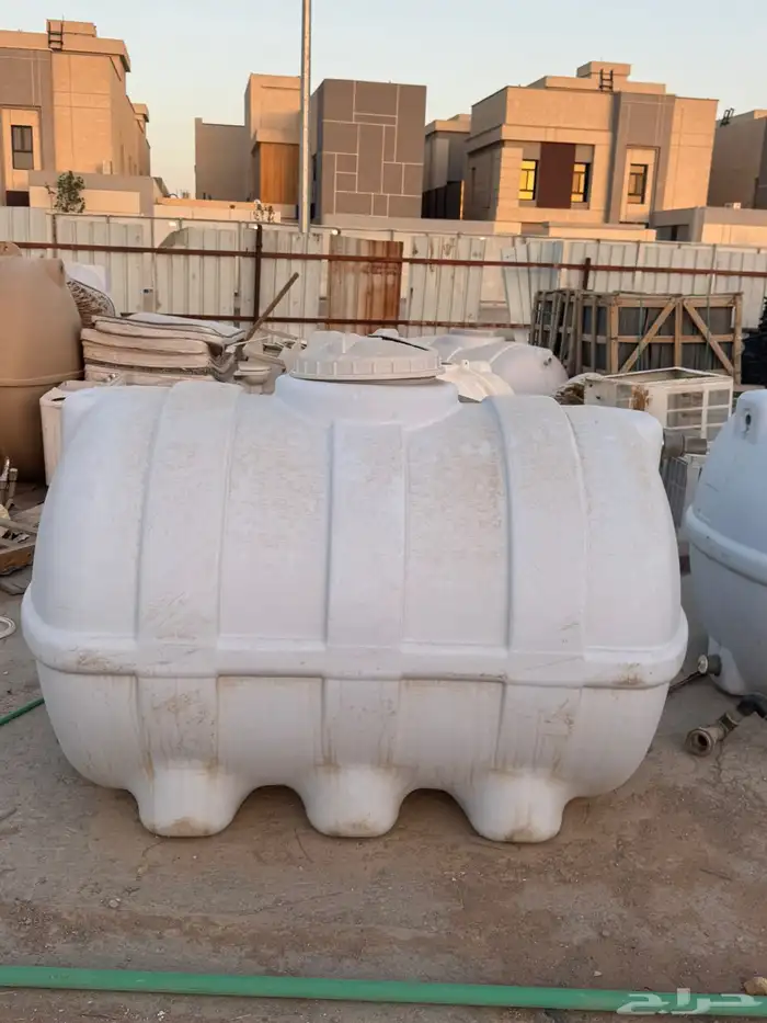 خزانين ماء للبيع 2000الف التر العدد 2المهيدب 0