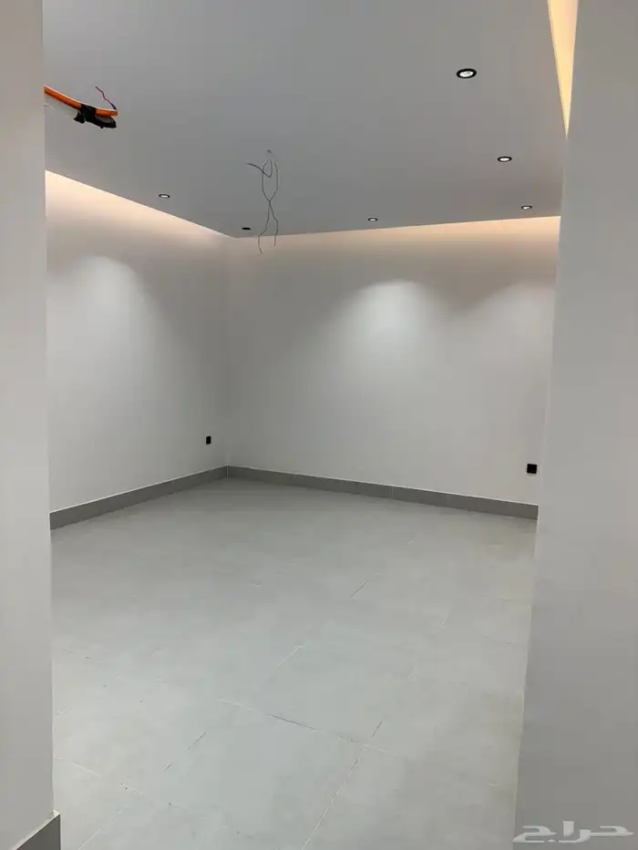 شقة جديدة للايجار حي الصفا 4 غرف ثلاث حمامات 12