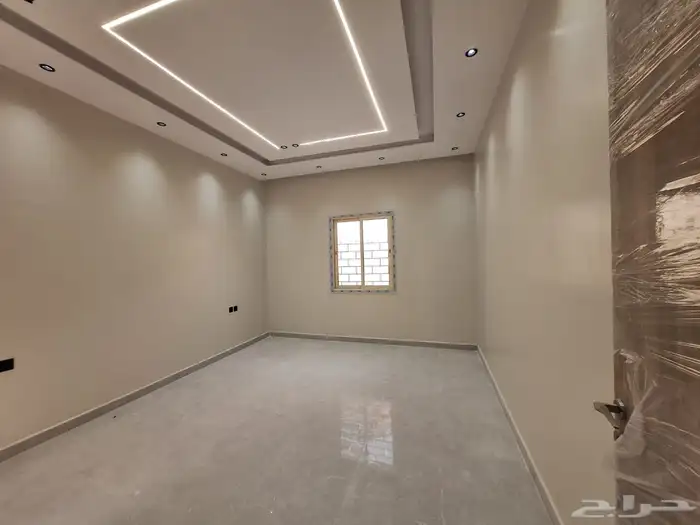 دور للبيع بحي المطار 6