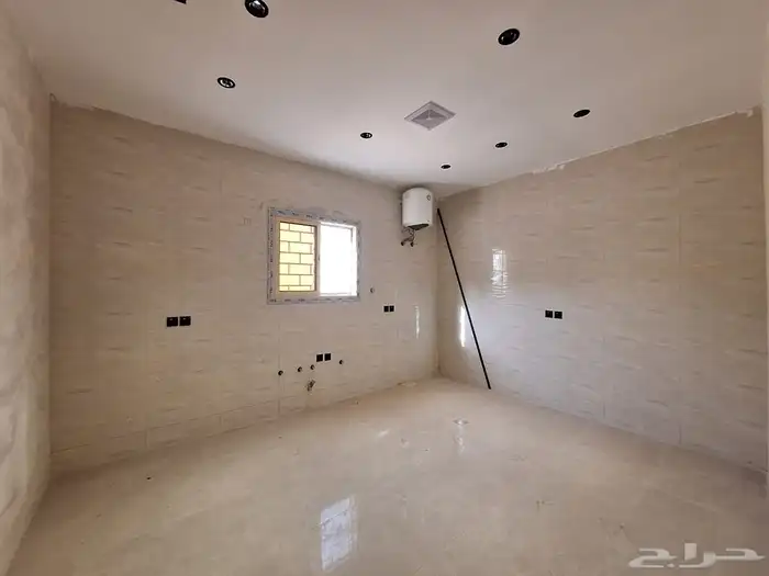 دور للبيع بحي المطار 9