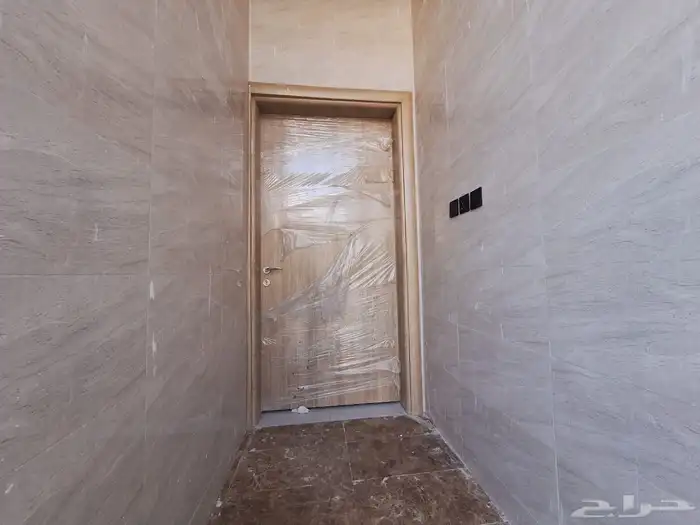 دور للبيع بحي المطار 10
