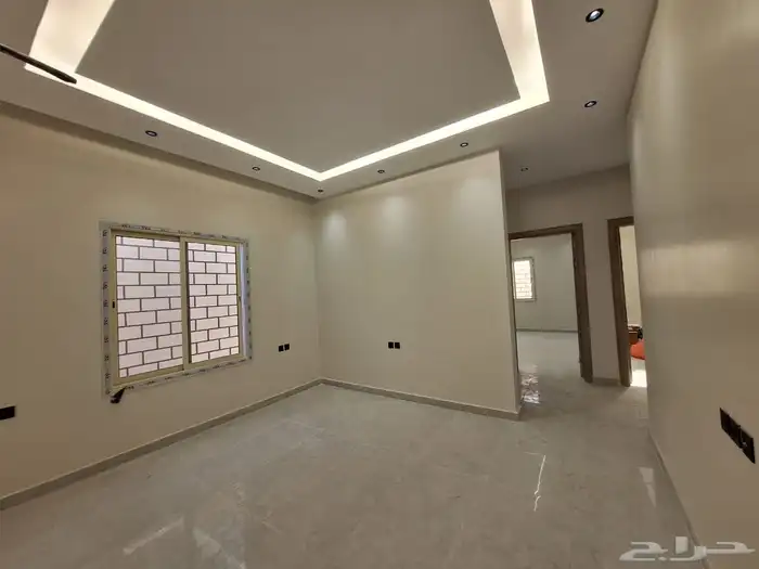 دور للبيع بحي المطار 4