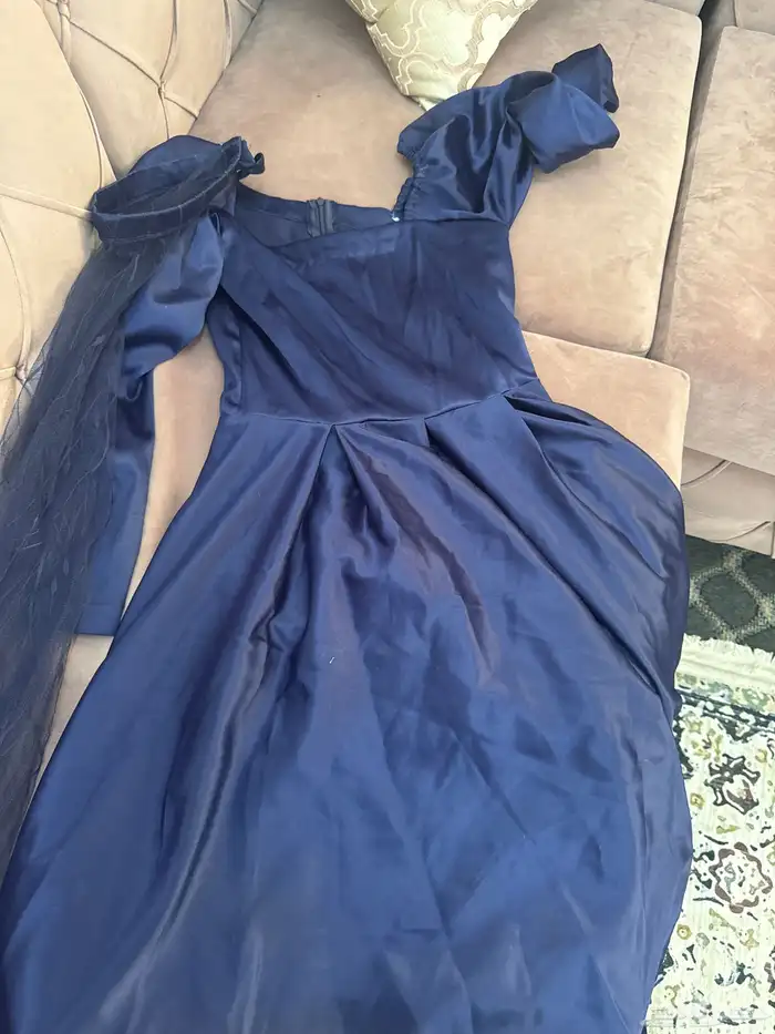 فستان زواج لون كحلي ساتر مقاس S 0