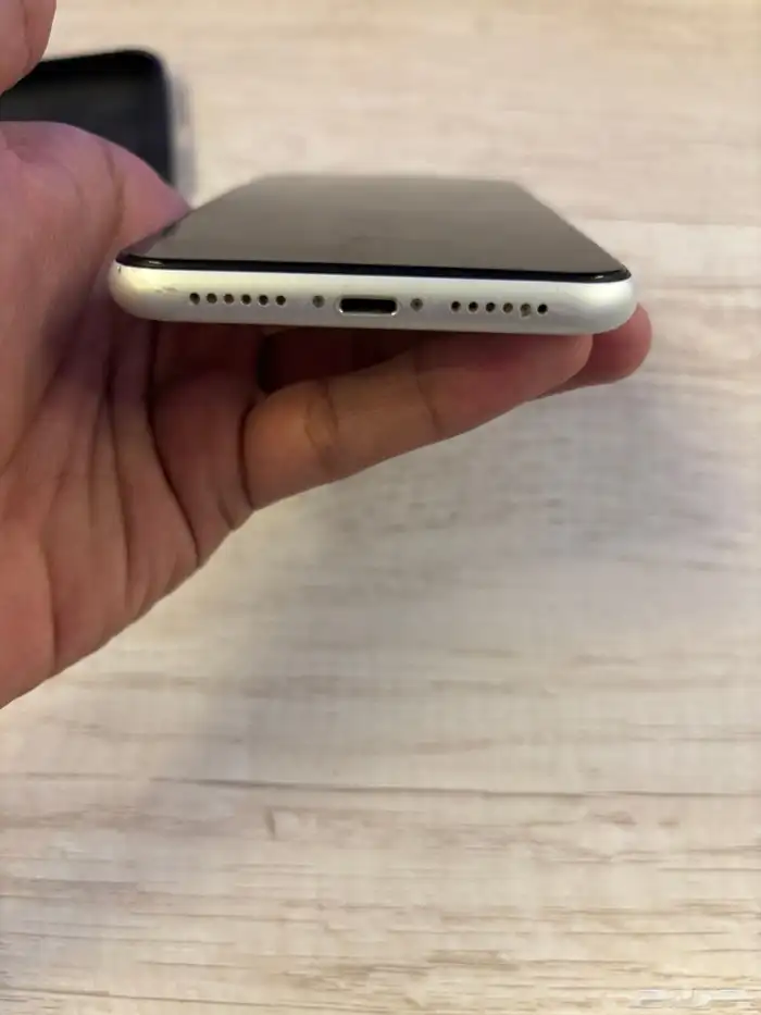 ايفون xr 128 قيقا 4