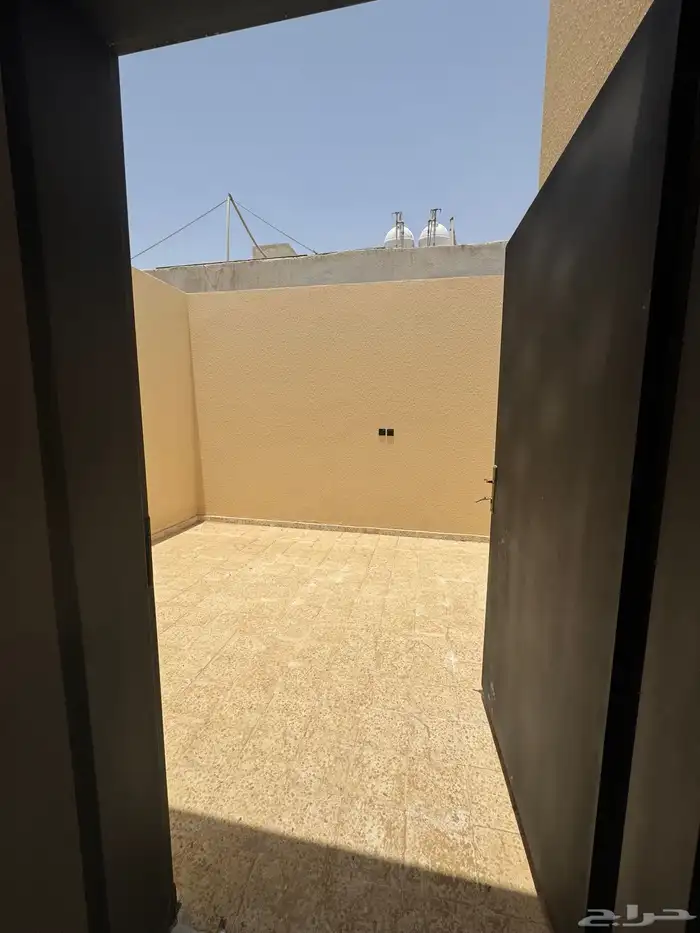 للبيع فيلا بشقة -في حي العوالي -بالرياض (2) 28