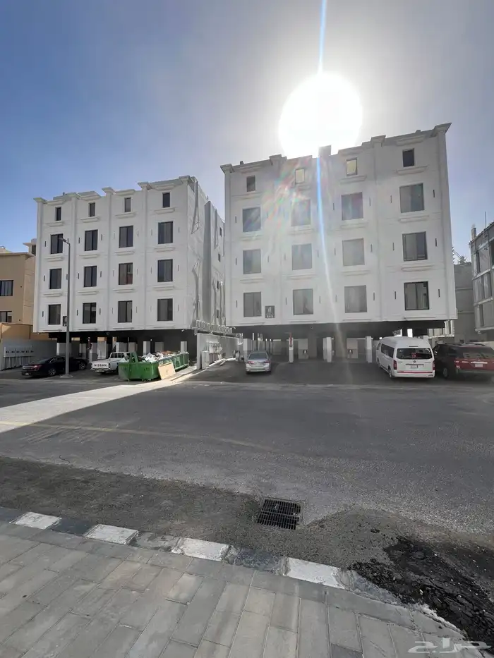 شقق فاخرة للتمليك بموقع مميز الواحه 20