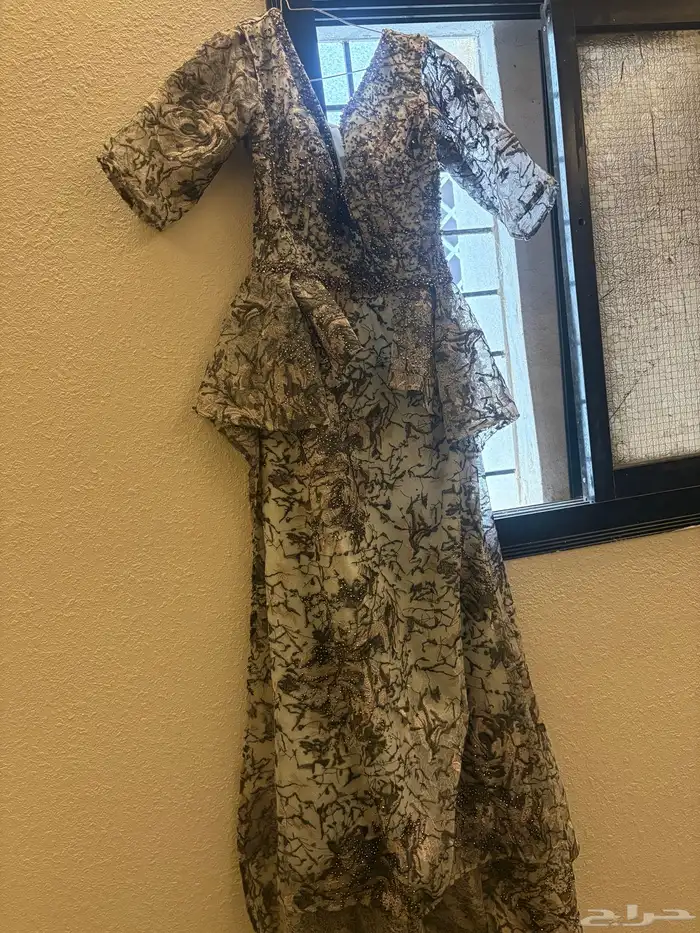 للبيع لاعلئ سوووم اثنين فساتين 0